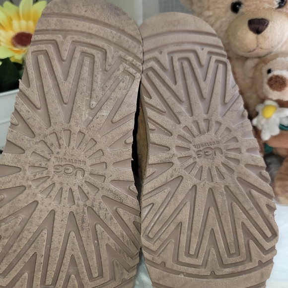 UGG boots - Picture 9 of 9